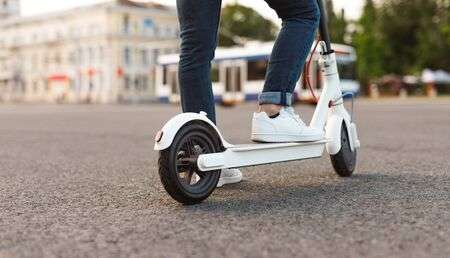 Elektrikli Scooter Tamiri ve Lastik Değişimi Rehberi